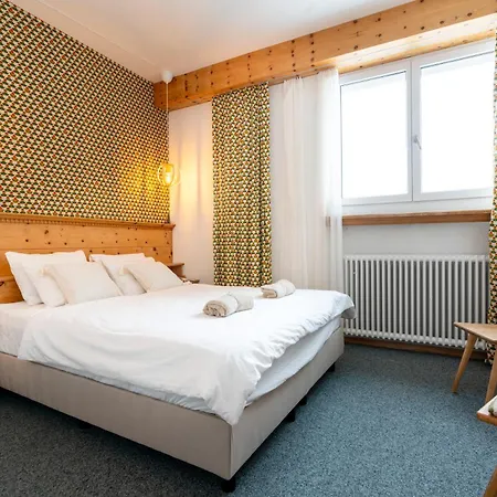 Hotel Pischa Mountain *