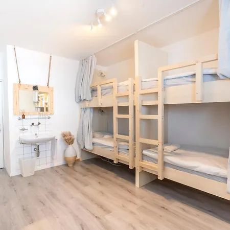 Otel Pischa Mountain *