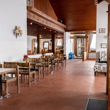 Pischa Mountain Hotel